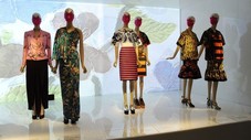 Proportional_227_schiaparelli-and-prada-impossible-conversations-costume-institute-exhibition