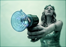 Proportional_227_618_franceso_locastro_alicia_olink_with_ray_gun