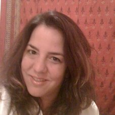 Cropped_227_photo_of_liz